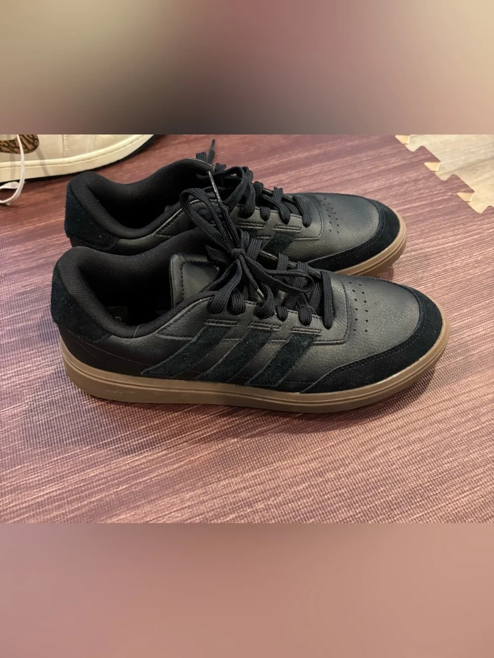 Nike *sizes 5*